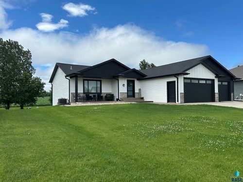 1147 Olive Ave, Madison, SD, 57042 | Card Image
