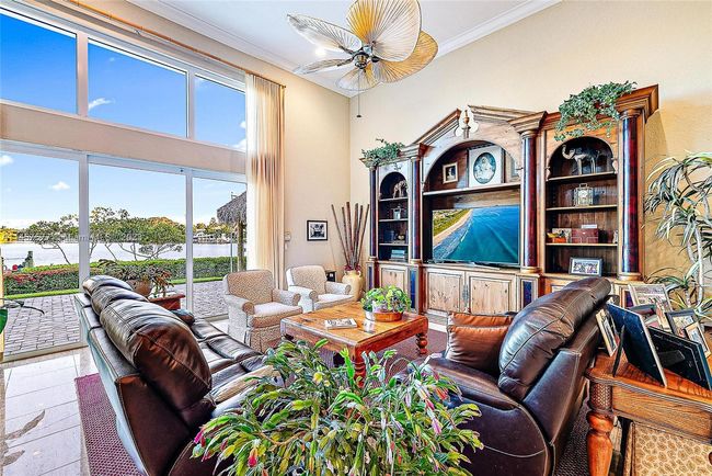 8610 Se Harbour Island Wy, House other with 3 bedrooms, 4 bathrooms and null parking in Jupiter FL | Image 14