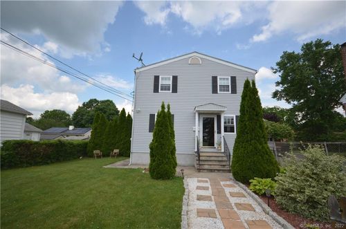 fl-2nd-258 Rakoczy Ave, Fairfield, CT, 06824-4125 | Card Image