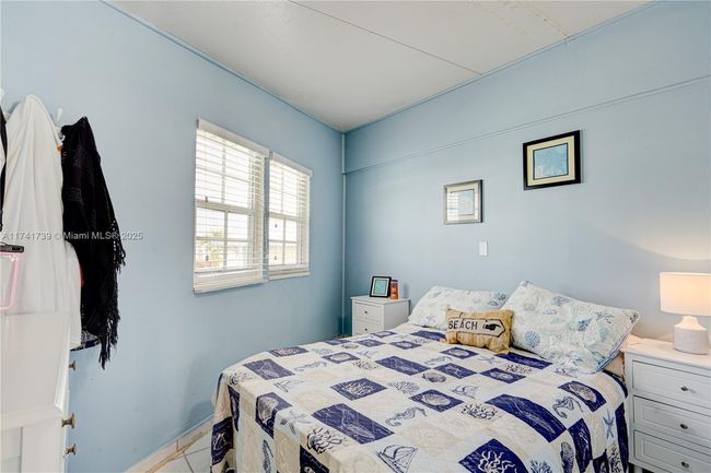 65821 Overseas Hwy, House other with 2 bedrooms, 1 bathrooms and null parking in Long Key FL | Image 22