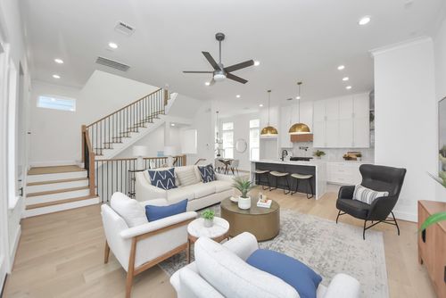 b-925 Fisher St, Houston, TX, 77018-5305 | Card Image