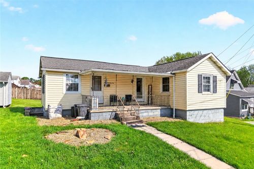 110 Yoder Ave, Mount Pleasant, PA, 15666-1633 | Card Image