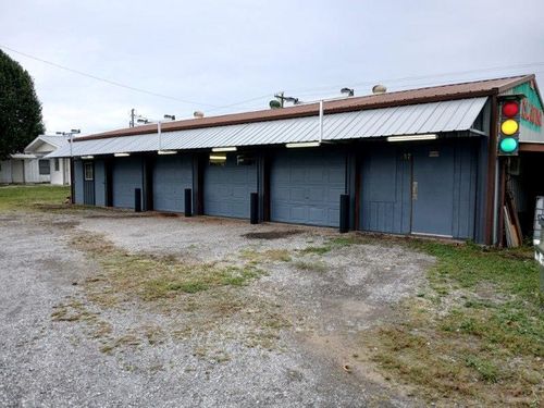 5497 S Grundy Quarles Hwy, Bloomington Springs, TN, 38545-7137 | Card Image