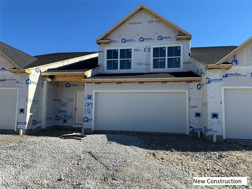 430 Honeycrisp Dr Ne, Louisville, OH, 44641-0075 | Card Image