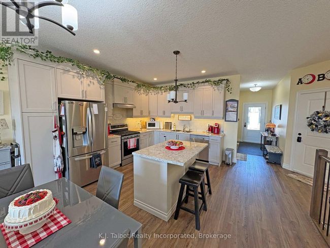 UNIT-18 - 18 The Way, Townhouse with 2 bedrooms, 3 bathrooms and 2 parking in Goderich ON | Image 10