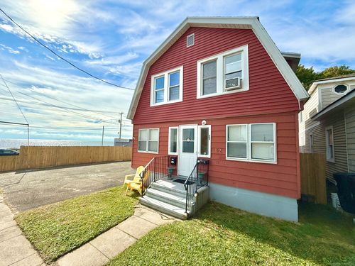 12 Arlington St, West Haven, CT, 06516-6401 | Card Image