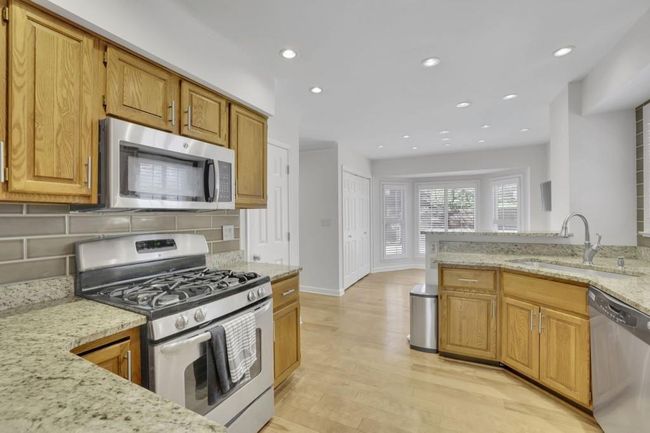 1363 Sheffield Glen Way Ne, Condo with 2 bedrooms, 3 bathrooms and null parking in Atlanta GA | Image 10