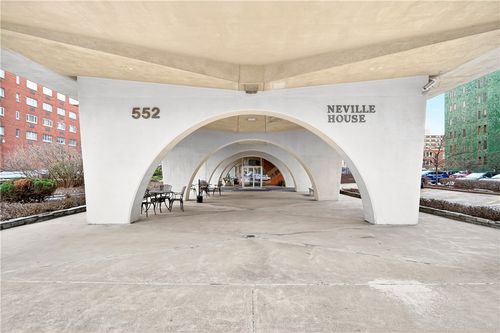 apt-c-552 N Neville St, Oakland, PA, 15213-2831 | Card Image