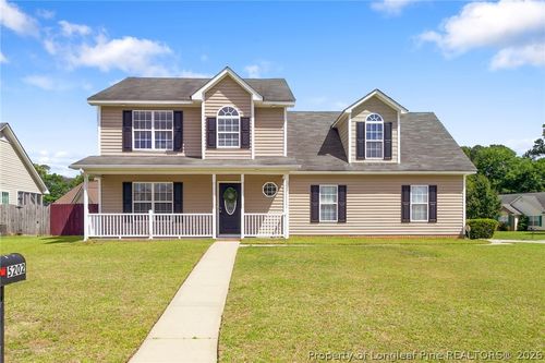 5202 Woodpecker Dr, Hope Mills, NC, 28348-8397 | Card Image