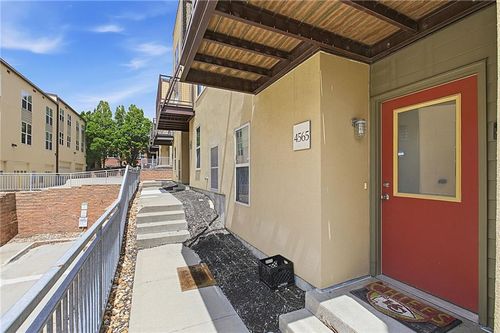 4565 Madison Ave, Kansas City, MO, 64111-3509 | Card Image