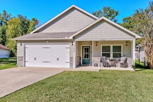 1206 Wagner St, Port Neches, TX, 77651-2640 | Card Image