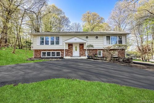 129 E Willow Tree Rd, Spring Valley, NY, 10977-1018 | Card Image