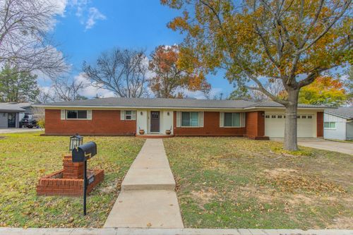 700 Falcon Dr, Woodway, TX, 76712-3528 | Card Image