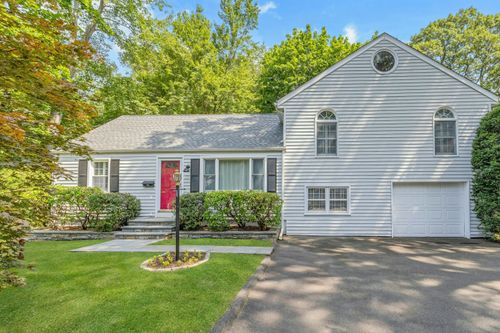 123 Knapp St, Stamford, CT, 06907-1732 | Card Image