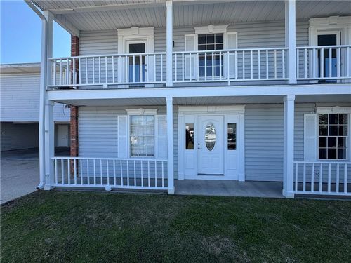 3106 Laplace St, Chalmette, LA, 70043-3220 | Card Image