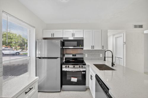 apt-4-1821 Middle River Dr, Fort Lauderdale, FL, 33305-3540 | Card Image