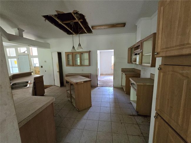 Kitchen | Image 7
