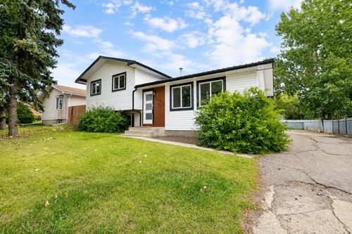 11809 97 St, Grande Prairie, AB, T8V3R4 | Card Image