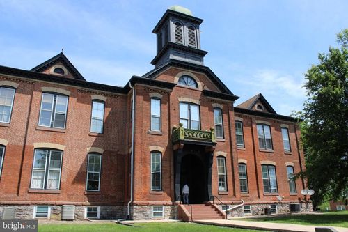 14-745 Manor St, COLUMBIA, PA, 17512-1856 | Card Image
