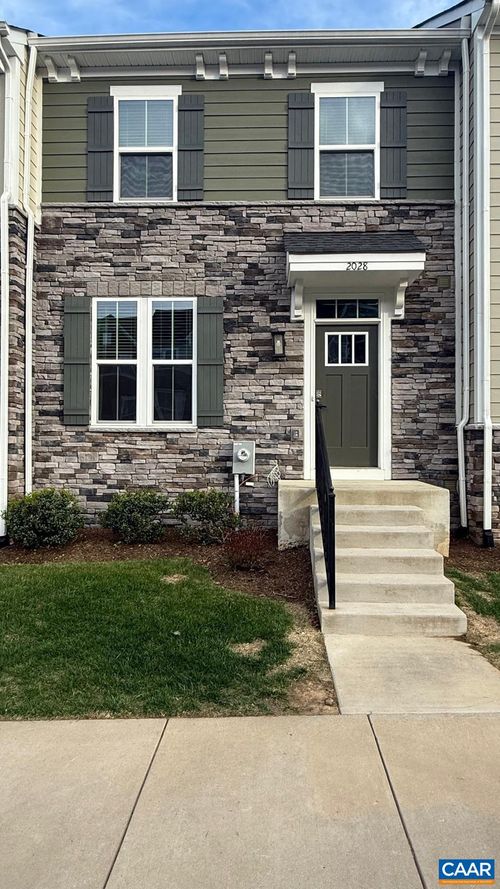 2028 Landon Ln, CHARLOTTESVILLE, VA, 22911-7417 | Card Image