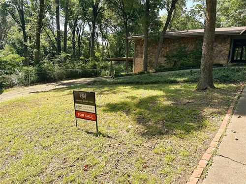 122 Berkley Dr, Palestine, TX, 75801-5310 | Card Image