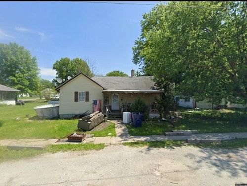 772 Lincoln Ave, Marengo, IA, 52301-1124 | Card Image