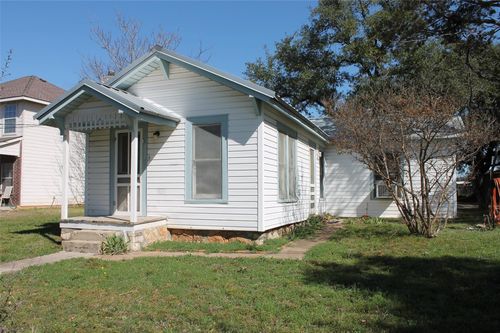 407 Paluxy St, Glen Rose, TX, 76043-5130 | Card Image