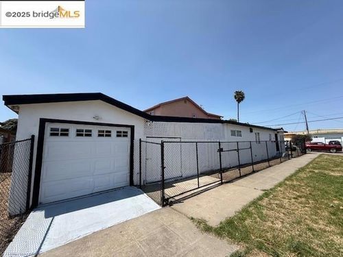 301 S 24th St, Richmond, CA, 94804-2813 | Card Image