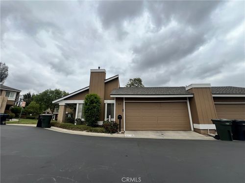 213 Appalachian Cir, Placentia, CA, 92870-1406 | Card Image