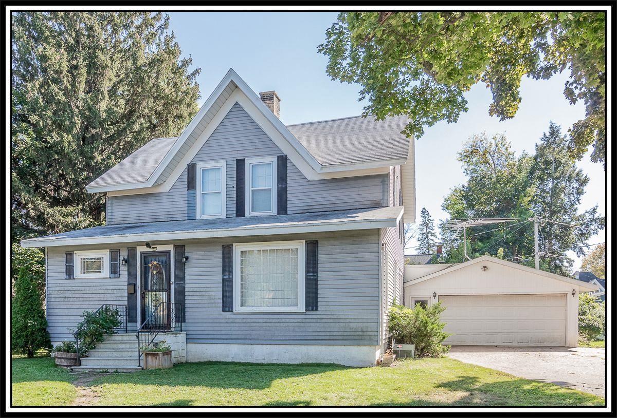 Washington St, New London, WI 54961