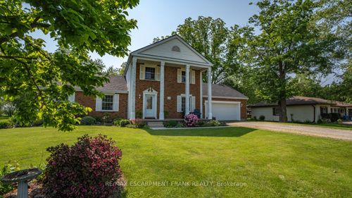 35 Blossom Ave, Brantford, ON, N3T5L9 | Card Image