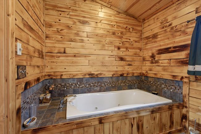 7952 Main St, House other with 3 bedrooms, 2 bathrooms and null parking in Newaygo MI | Image 33