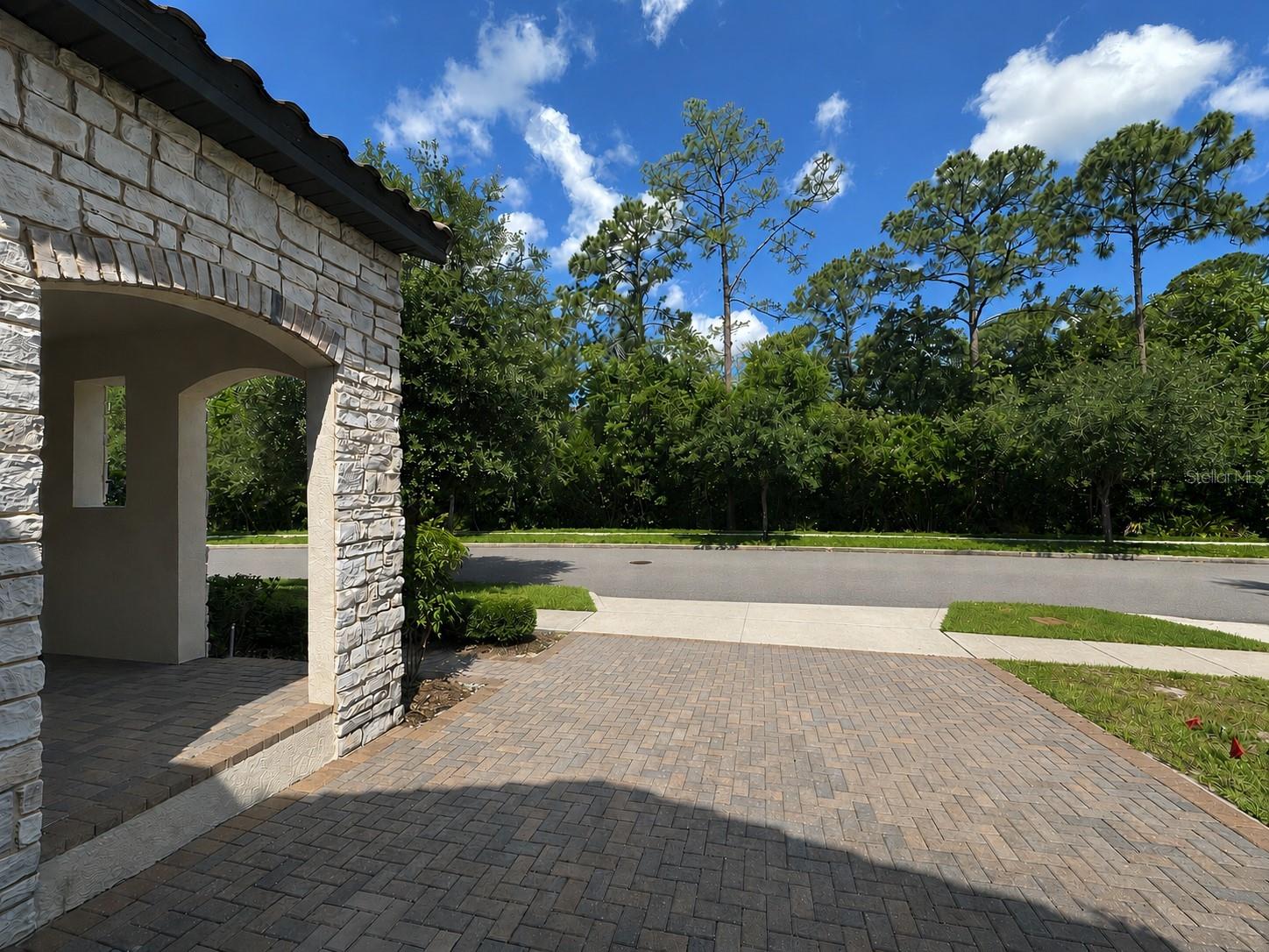 Residential in WINDERMERE 4