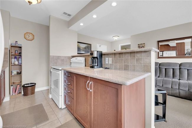 512 - 793 Colborne St, House attached with 3 bedrooms, 1 bathrooms and 2 parking in Brantford ON | Image 16
