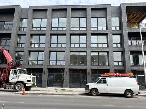 2224 W Grand Ave, Chicago, IL, 60612-1512 | Card Image