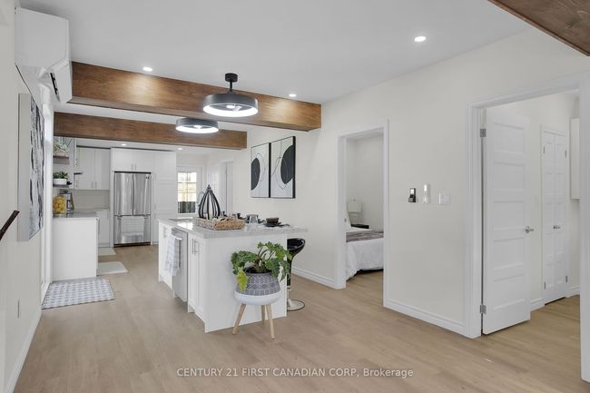 134 Maud St, House other with 2 bedrooms, 1 bathrooms and 2 parking in Port Stanley ON | Image 5