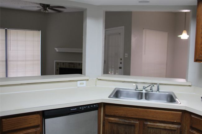 APT-1114 - 9601 Forest Ln, Condo with 1 bedrooms, 1 bathrooms and null parking in Dallas TX | Image 9