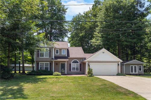 2166 Morning Star Dr, Roaming Shores, OH, 44084-9692 | Card Image