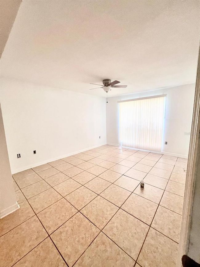 UNIT-1101 - 9481 Highland Oak Dr, Condo with 3 bedrooms, 2 bathrooms and null parking in TAMPA FL | Image 12