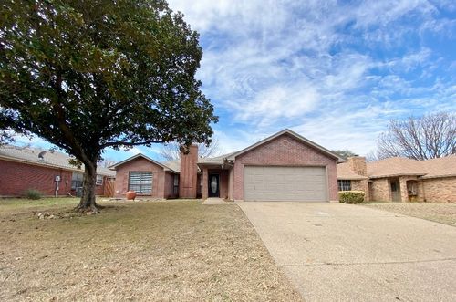 3704 Fairhaven Dr, Fort Worth, TX, 76123-1316 | Card Image