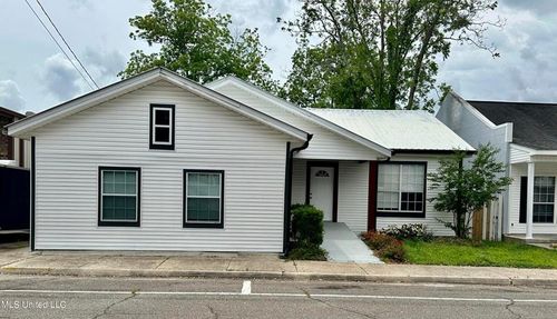 213 Williams Ave, Picayune, MS, 39466-3944 | Card Image