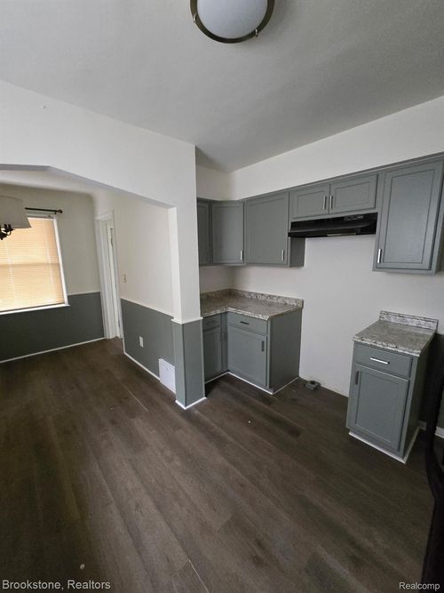 20510 Gilchrist Street, Detroit, MI, 48235 | Card Image