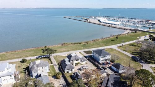 3540 Miramar Dr, Shoreacres, TX, 77571-2111 | Card Image