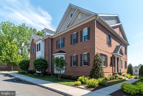 73 Creekview Ln, Yardley, PA, 19067-2768 | Card Image