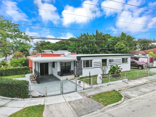 545 Nw 77th St, Miami, FL, 33150-2852 | Card Image