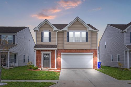 5388 Town Hill Dr, Canal Winchester, OH, 43110-3803 | Card Image