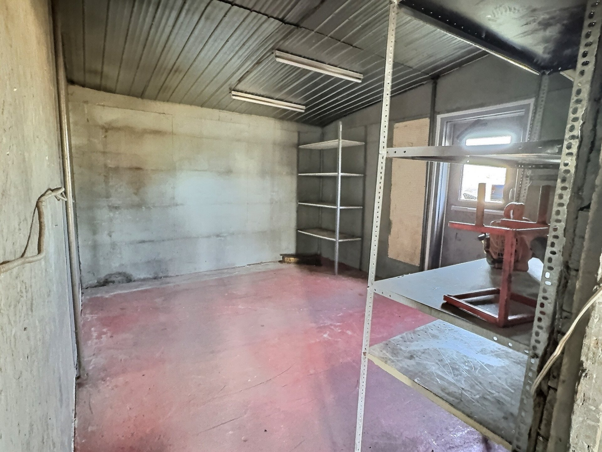Commercial Sale in Saint-Eugène-de-Ladrière 4