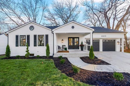 2803 W 73rd Ter, Prairie Village, KS, 66208-3214 | Card Image