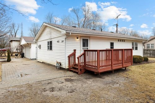 216 9th Ave, Kingston, IL, 60145-8460 | Card Image