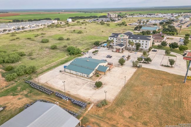 410 S Interstate 35, Home with 0 bedrooms, 0 bathrooms and null parking in Pearsall TX | Image 6